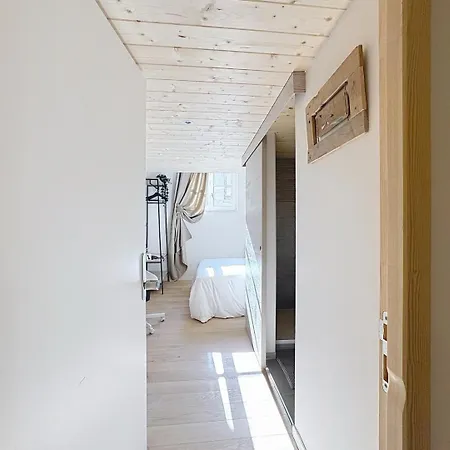 Guest house Fleurie - Centre - Et Salle De Bain Wc Privee - Cuisine Partagee *